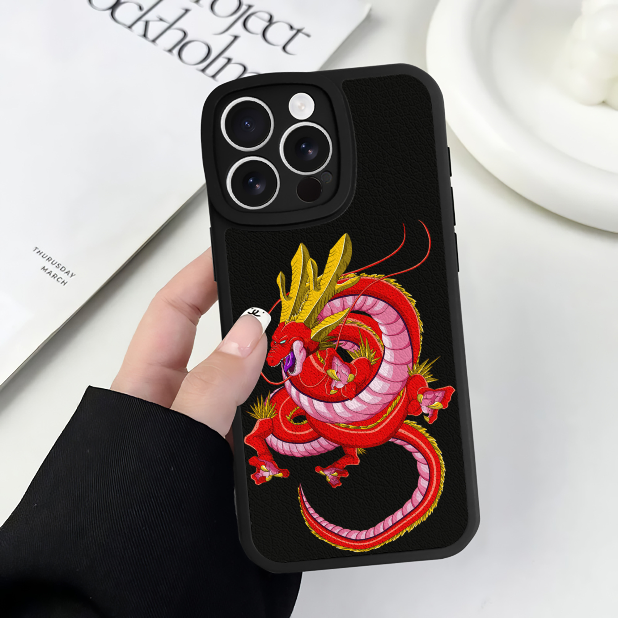 （画像用） ドラゴンボール 神龍 シェンロン DRAGON BALL Shenron 【iPhone 16シリーズ対応】シリコンスマホケース（レザー調） 材質：シリコン